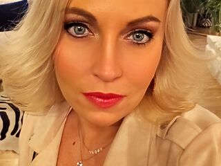 adult cam show LydiaCougar