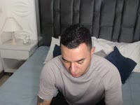 with my firm presence and confident look that does not go unnoticed. My manly bearing, calm smile and my deep voice that transmits confidence. I take care of my style without losing naturalness: I am elegant when it should be, relaxed when the moment calls for it. Passionate and with that sexy touch that comes more from my attitude than from words. I enjoy good conversation, challenges and the details that make a difference.