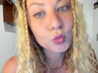 I’m Esmeralda, 27 years old, a mix of good conversations and naughty fantasy. I’m curious, fun, and love chats that get hotter and hotter. I adore men who spoil me, have humor, and aren’t afraid to be a little naughty. Will you dare to discover me? And by the way, I also speak Dutch