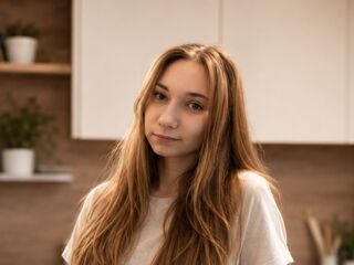 masturbating webcamgirl AllieShewmaker