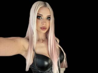 camgirl shaving pussy CarlaKats