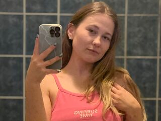 free video chat room GlossyMonica