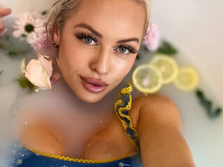 extreme cam IsabellaSaturn