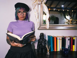 cam stripper KimWexler