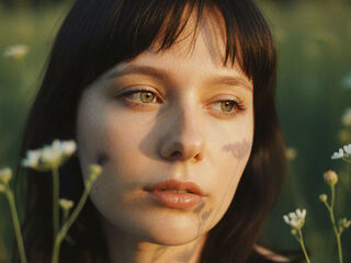 camgirl masturbating with sextoy LiluSoto