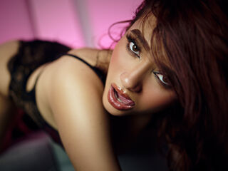 camgirl showing tits AmeliaJonnes