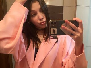 shaved pussy cam LucileVerlin