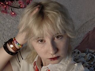 webcam striptease MayLeaf