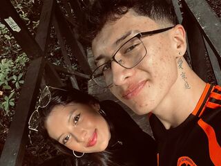 livecam chatroom IanandBrithany