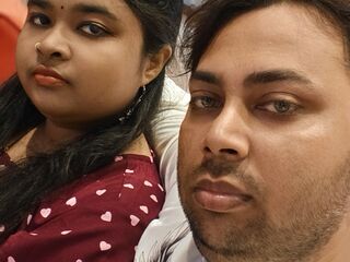 couple voyeur webcam PujaAndRaj