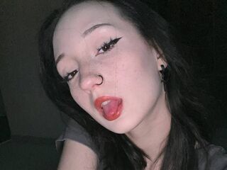 sexy webcamgirl picture AccaBelow