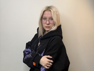 cam girl spreading pussy AdelinaCostanti