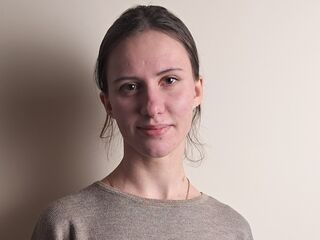 naughty camgirl masturbating AkilahZarucki