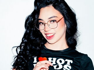 beautiful camgirl AlanaColin