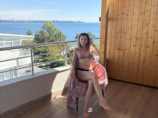 streaming live webcam AlyVee