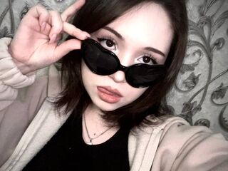 topless webcamgirl AminaBaudoin