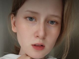 chat with cam AmyCollege