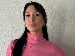 topless cam girl AnhCzepiel