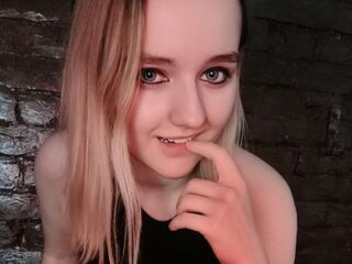 beautiful camgirl AnnetteHunter