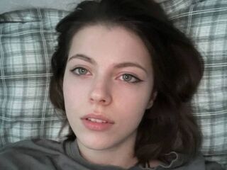 fingering girl chatroom AntoinetteCurtis