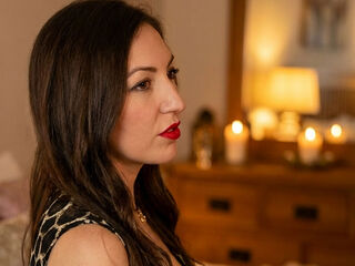 camslut naked ArishaElara