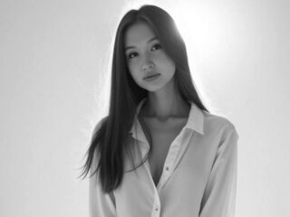 cam hooker AstridManning