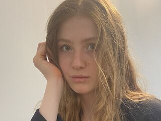 adult webcam chatroom AuraTyce