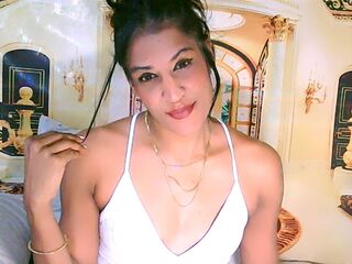 free chat room AzzyGreene