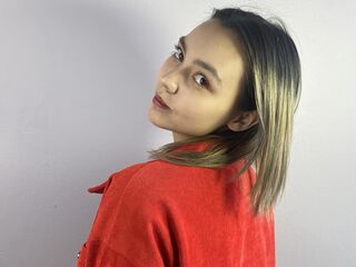 kinky video chat performer BellaWaves