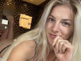 extreme cam video BlondieBritt