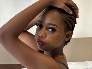 naked camgirl BrianaHadid