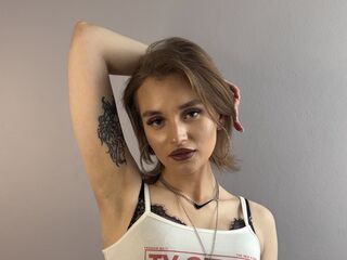 nude webcam girl CammiePratten