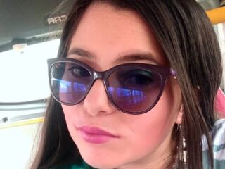 shaved pussy web cam CelesteLemman