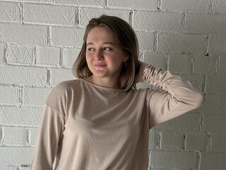 camslut webcam video ChristiaBenoy