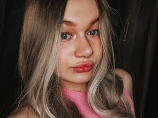 camgirl masturbating CirillaAkerman