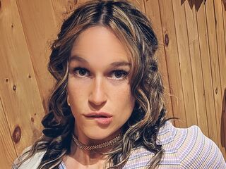 camgirl masturbating with vibrator ClaraLaFontaine