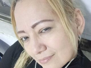 camslut masturbating ClauWatson