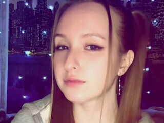 cam girl masturbating with dildo CortneyMoran