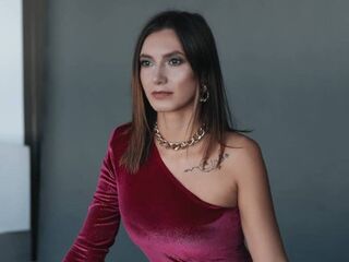 hot cam girl fingering shaved pussy DakotaRusso