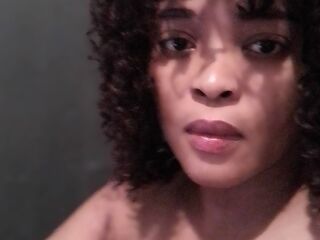cybersex chatroom DelicateDiamond