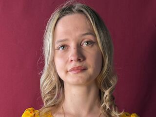 beautiful camgirl ElinoreSauder