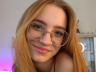 fingering webcamgirl ElwynaAldis