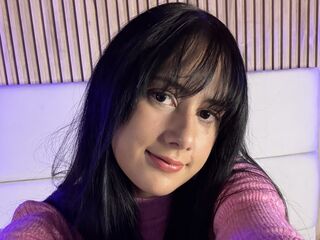 naughty camwhore EmilyAleen