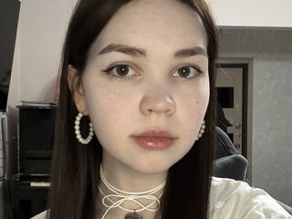 teaser chat EmilyCarler