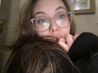 free liveshow EmilyLoven