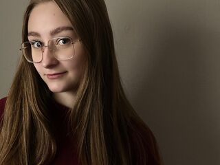 topless cam girl ErlindaKisch