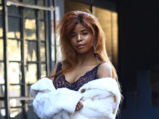 chat room live show FifiCaramel