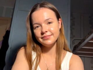 live chat room HollyCathrin