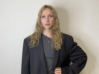 strip tease IrinaVelzeboer