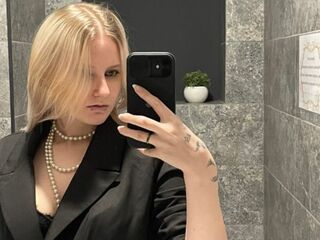 erotic webcam picture JenaeMcquillen